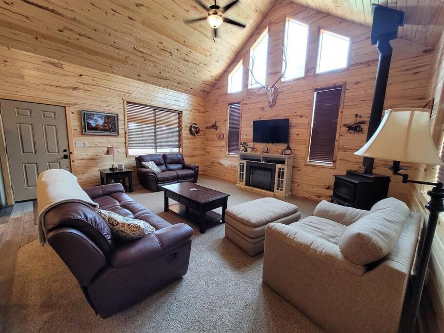 Holiday home Log Zion Retreat. Walking Distance To East Zion Trails Orderville